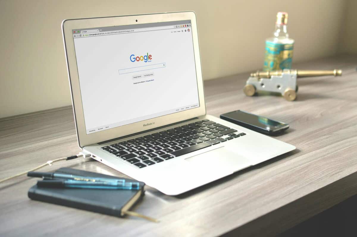 Intention de recherche et AI Overviews : comprendre, anticiper et adapter sa stratégie SEO